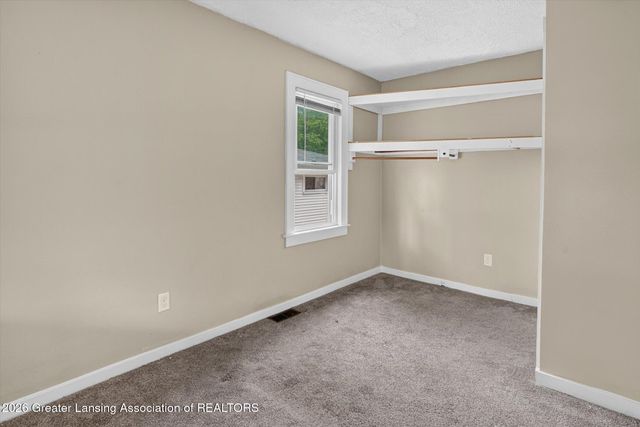 5211 Bogart Street, Lansing, MI 48911