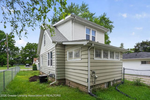 5211 Bogart Street, Lansing, MI 48911