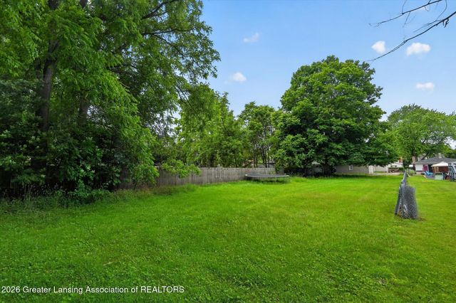 5211 Bogart Street, Lansing, MI 48911