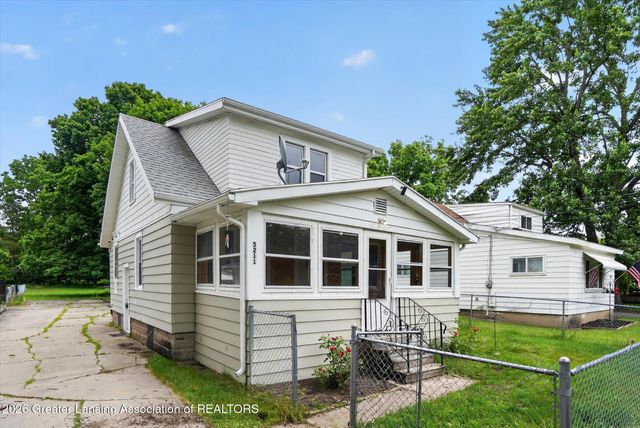 5211 Bogart Street, Lansing, MI 48911