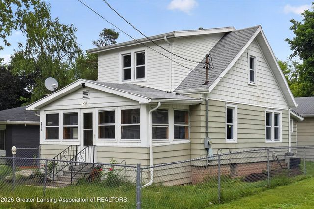 5211 Bogart Street, Lansing, MI 48911
