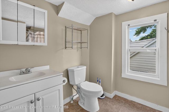 5211 Bogart Street, Lansing, MI 48911