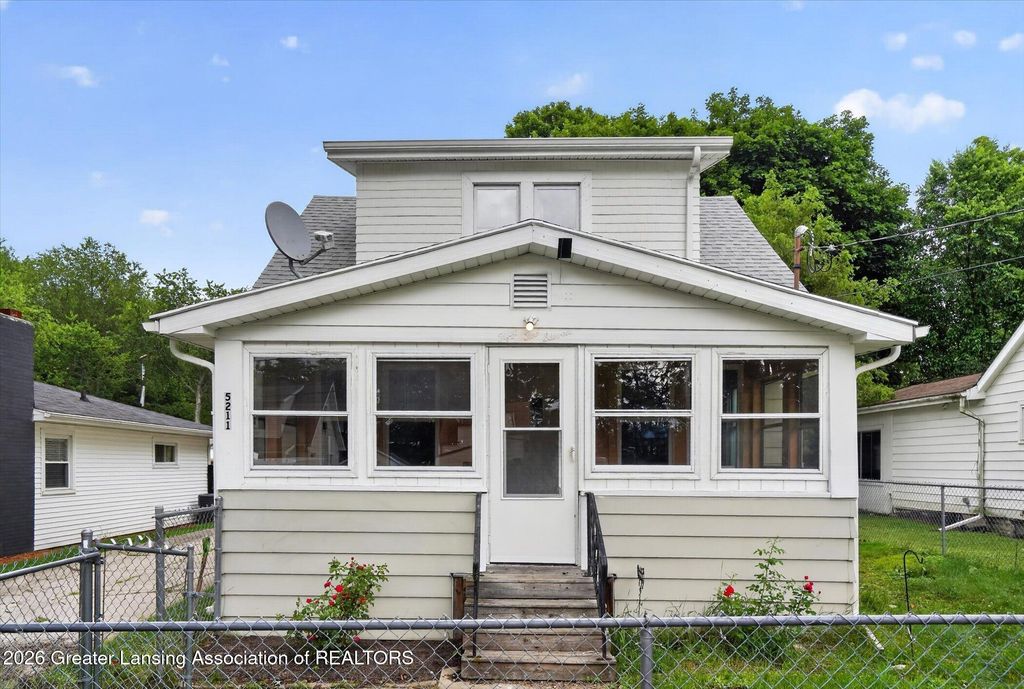 5211 Bogart Street, Lansing, MI 48911