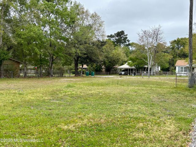 3907 18th Street, Gulfport, MS 39501