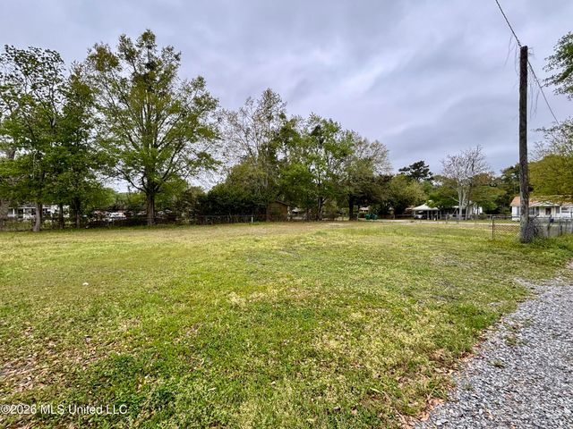 3907 18th Street, Gulfport, MS 39501