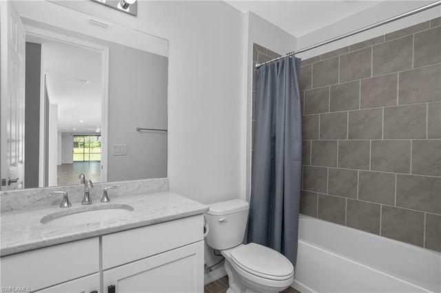 14559 Edgewater CIR, Naples, FL 34114