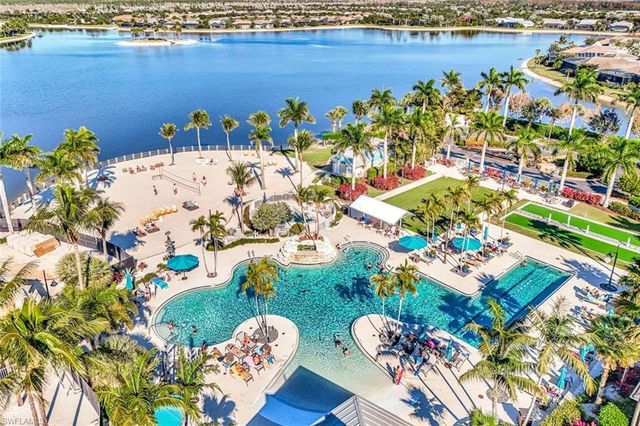 14559 Edgewater CIR, Naples, FL 34114