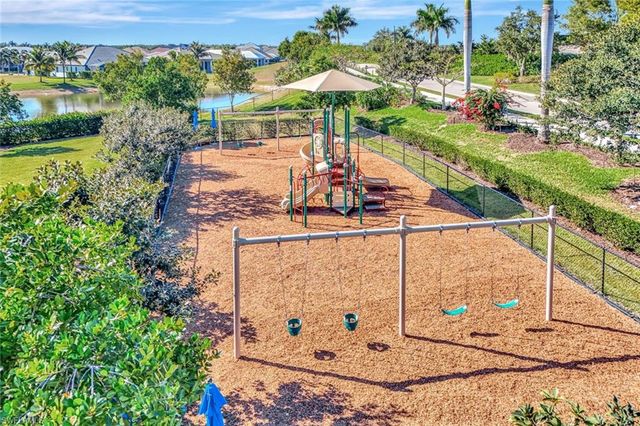 14559 Edgewater CIR, Naples, FL 34114