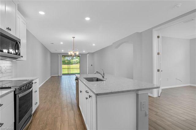 14559 Edgewater CIR, Naples, FL 34114