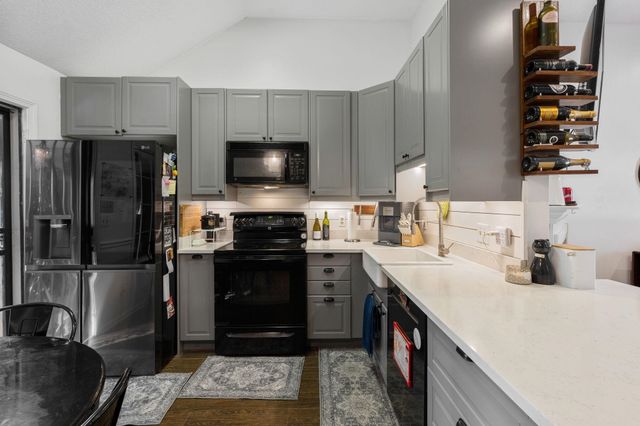 2960 WOODLAND ELM CV S, Lakeland, TN 38002