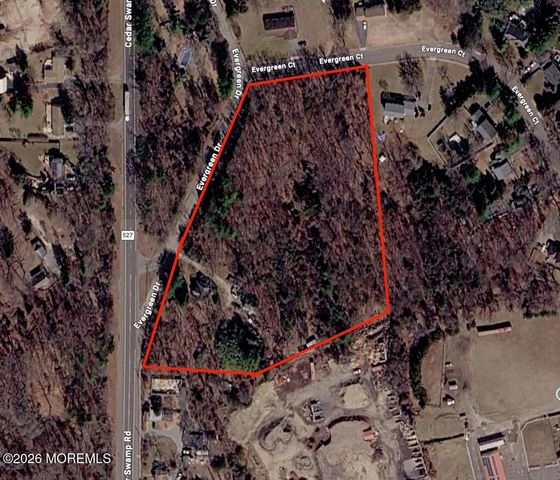 6 Evergreen Drive, Jackson, NJ 08527