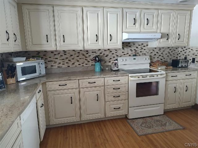 8022 West Leyden Road, Boonville, NY 13309