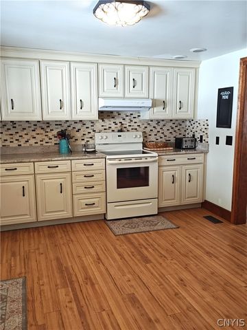 8022 West Leyden Road, Boonville, NY 13309