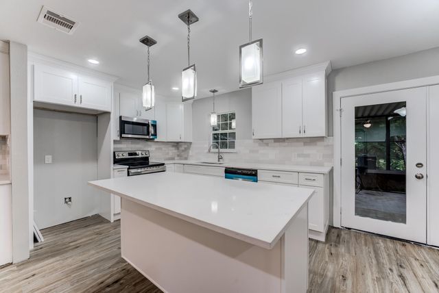 5535 Elm Springs Drive, Houston, TX 77048