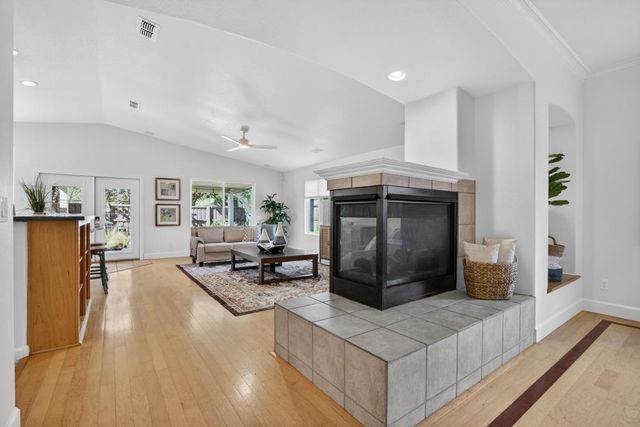 2115 Bearden St, Davis, CA 95618