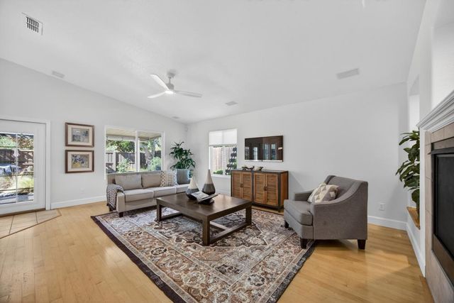 2115 Bearden St, Davis, CA 95618