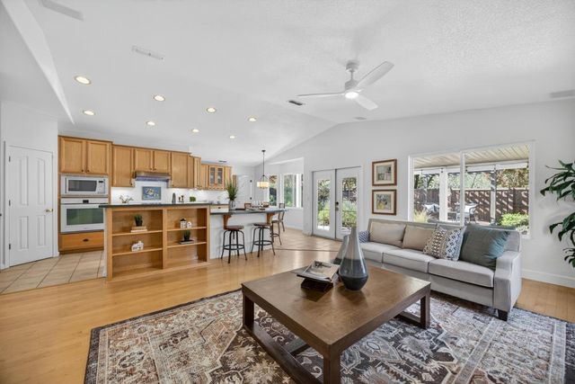 2115 Bearden St, Davis, CA 95618