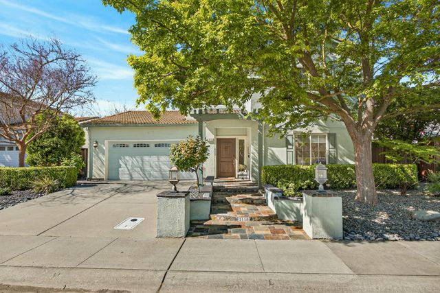 2115 Bearden St, Davis, CA 95618