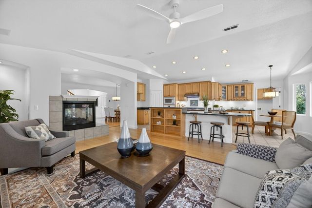 2115 Bearden St, Davis, CA 95618