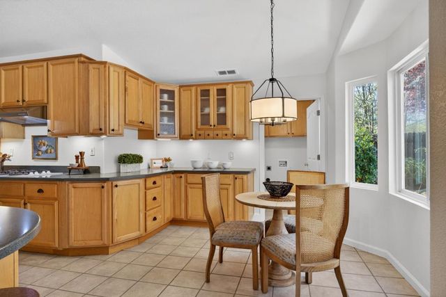 2115 Bearden St, Davis, CA 95618