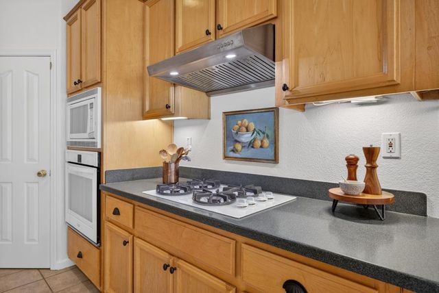 2115 Bearden St, Davis, CA 95618