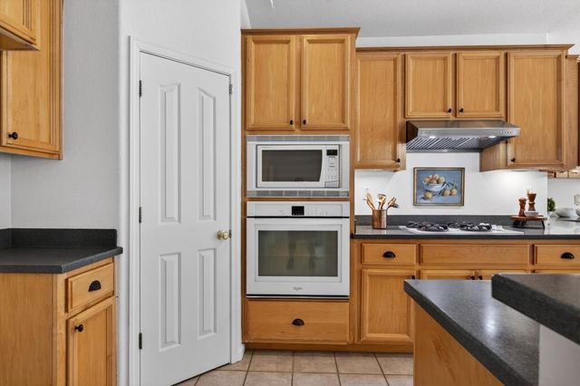 2115 Bearden St, Davis, CA 95618