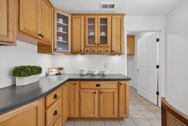 2115 Bearden St, Davis, CA 95618