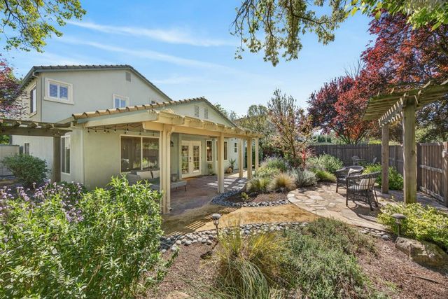 2115 Bearden St, Davis, CA 95618