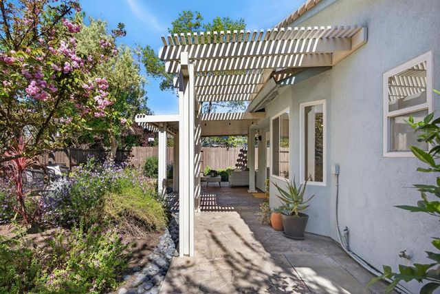 2115 Bearden St, Davis, CA 95618