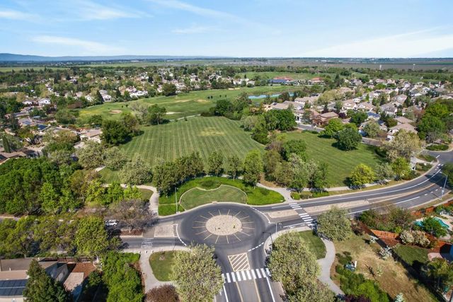 2115 Bearden St, Davis, CA 95618