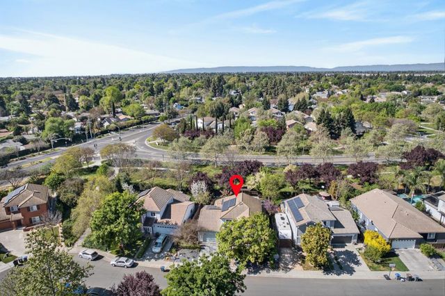 2115 Bearden St, Davis, CA 95618