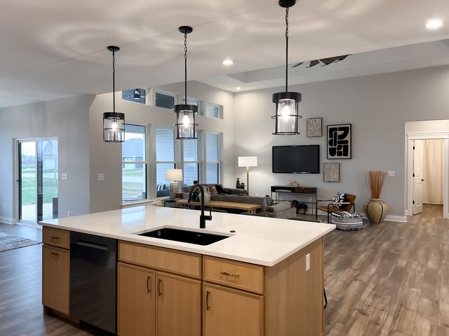 1238 Parkside Drive, Sycamore, IL 60178