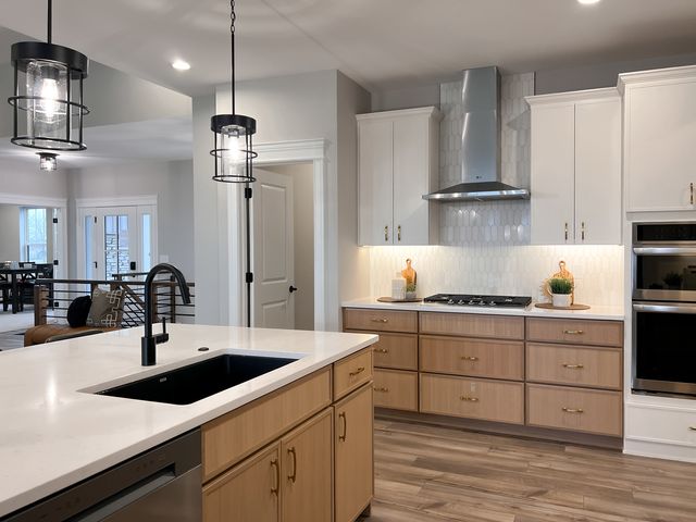 1238 Parkside Drive, Sycamore, IL 60178