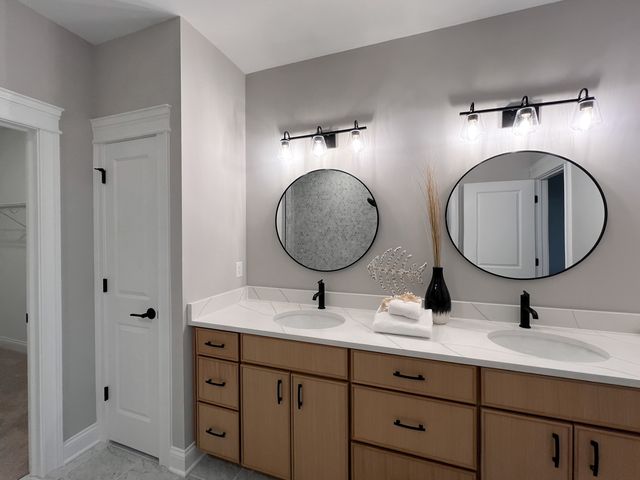 1238 Parkside Drive, Sycamore, IL 60178