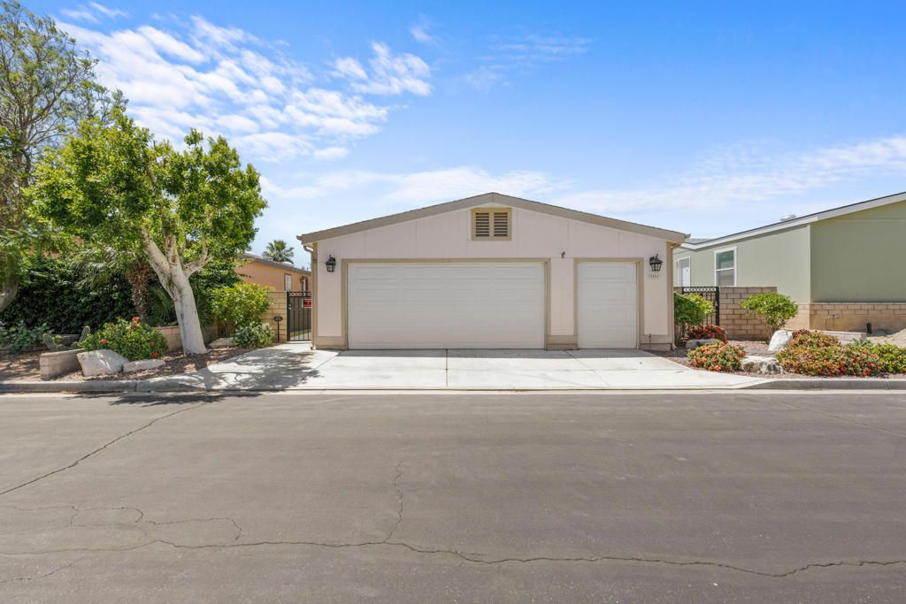 Image 2 of property listing at 35461 Mexico Way, Thousand Palms, CA 92276