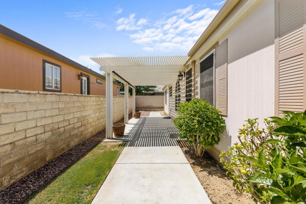 Image 3 of property listing at 35461 Mexico Way, Thousand Palms, CA 92276