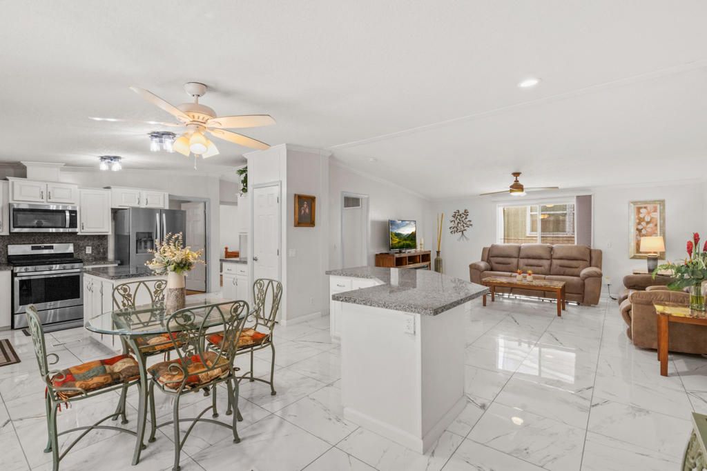 Image 4 of property listing at 35461 Mexico Way, Thousand Palms, CA 92276