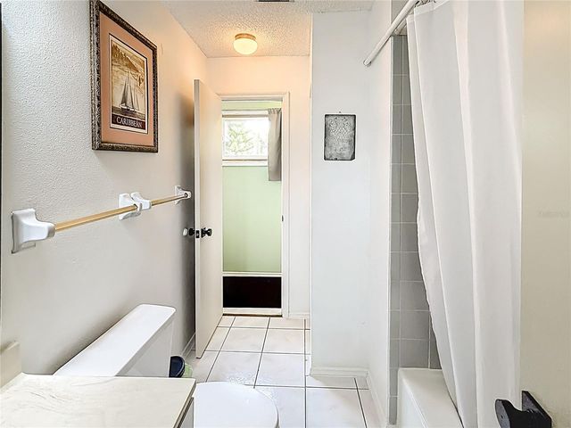 601 E SEMINOLE DRIVE, Venice, FL 34293