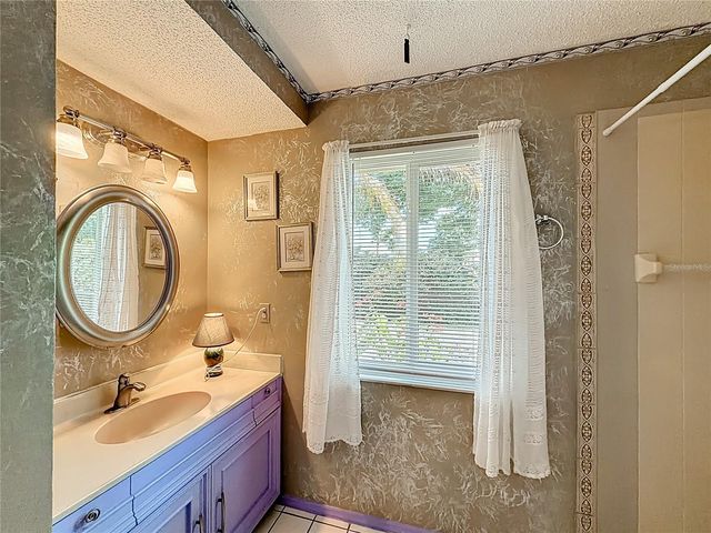 601 E SEMINOLE DRIVE, Venice, FL 34293