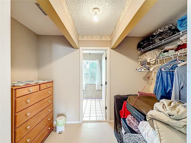 601 E SEMINOLE DRIVE, Venice, FL 34293