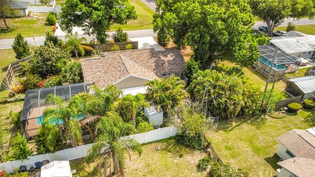 601 E SEMINOLE DRIVE, Venice, FL 34293