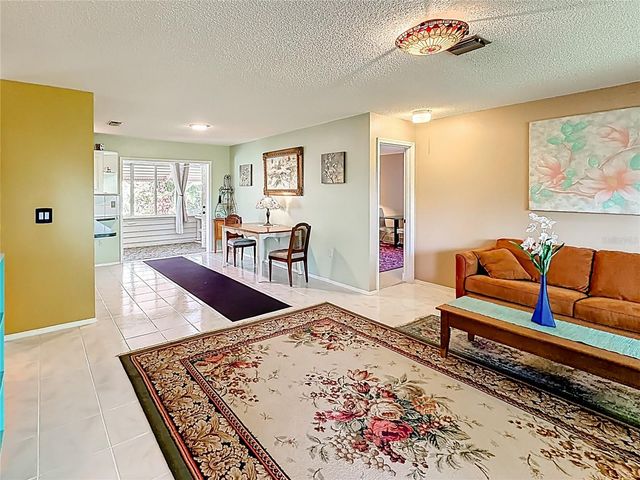 601 E SEMINOLE DRIVE, Venice, FL 34293