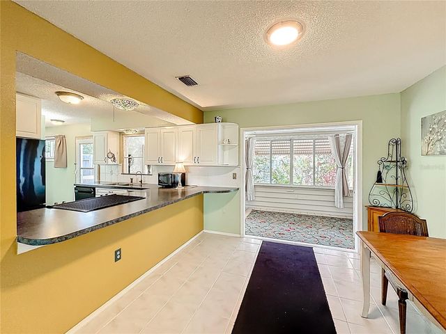 601 E SEMINOLE DRIVE, Venice, FL 34293