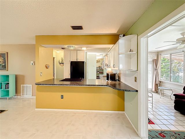 601 E SEMINOLE DRIVE, Venice, FL 34293