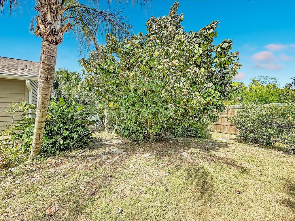Image 46 of property listing at 601 E SEMINOLE DRIVE, Venice, FL 34293