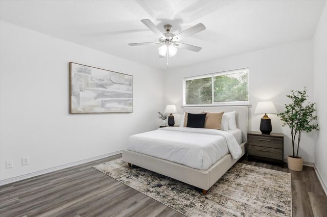 300 Leighton Drive, Terrell, TX 75160