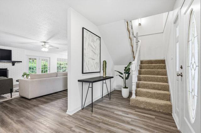300 Leighton Drive, Terrell, TX 75160