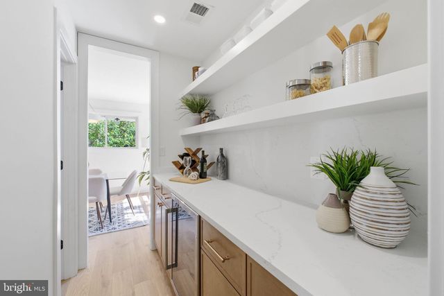 2709 12TH ST S, Arlington, VA 22204