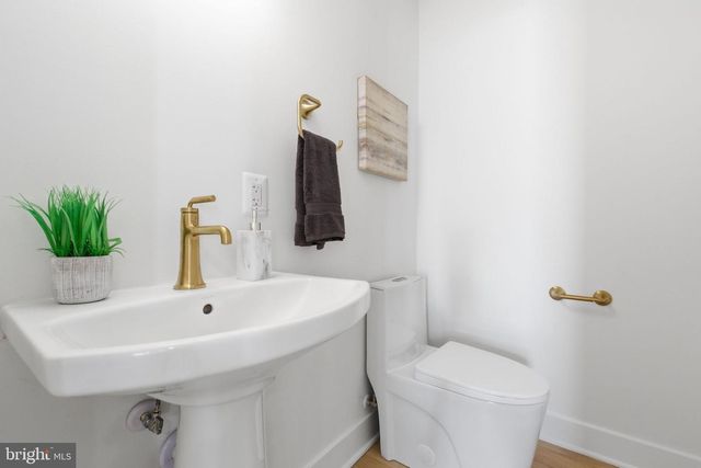 2709 12TH ST S, Arlington, VA 22204