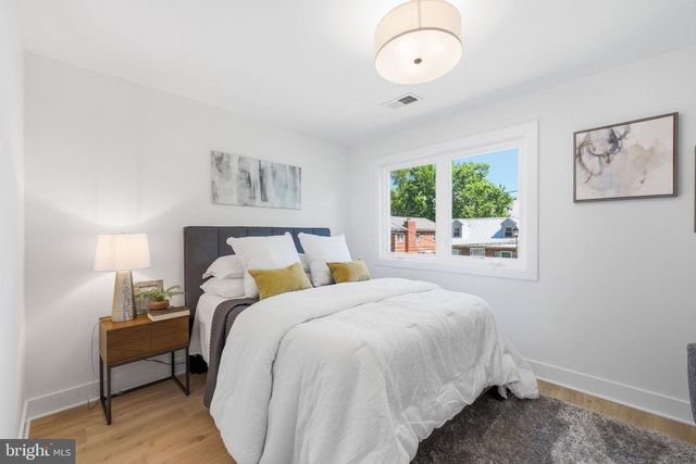2709 12TH ST S, Arlington, VA 22204